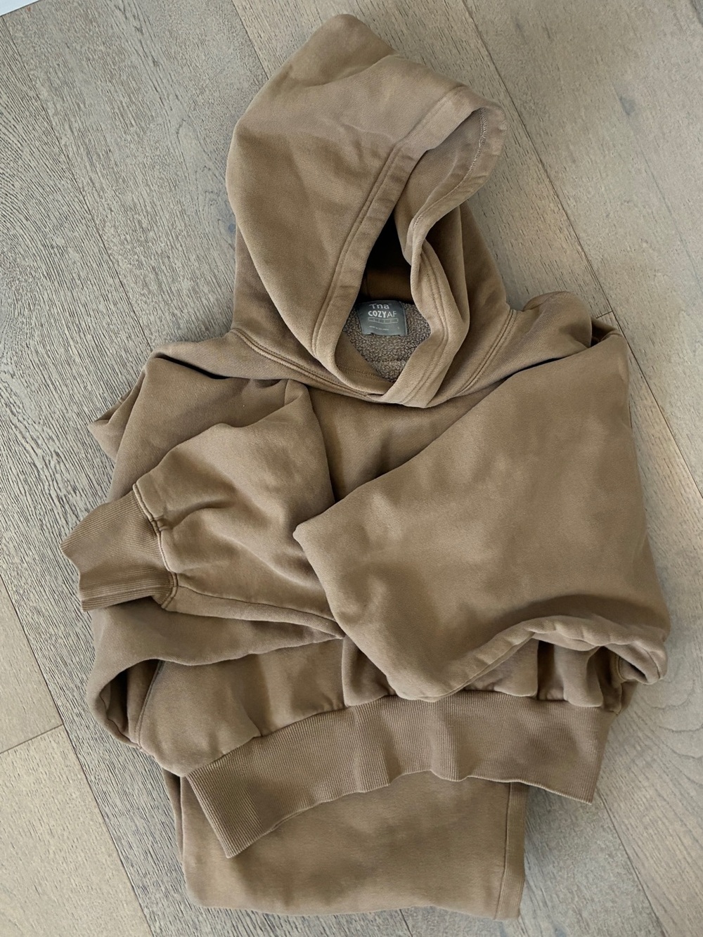 Aritzia - Tna - Tan Sweatsuit set 
Joggers and cropped hoodie
